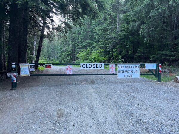 GoldCreek_ClosedGateSigns